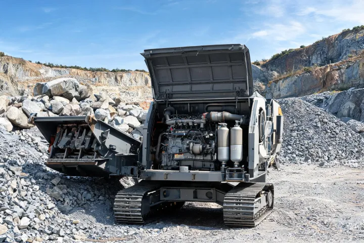 Tier 4 Final engine on mobile crushing plant